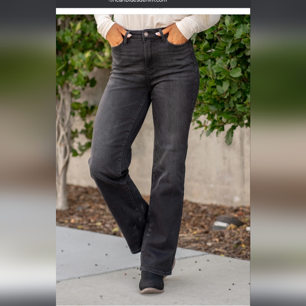 Judy Blue Black High-Waisted Jeans